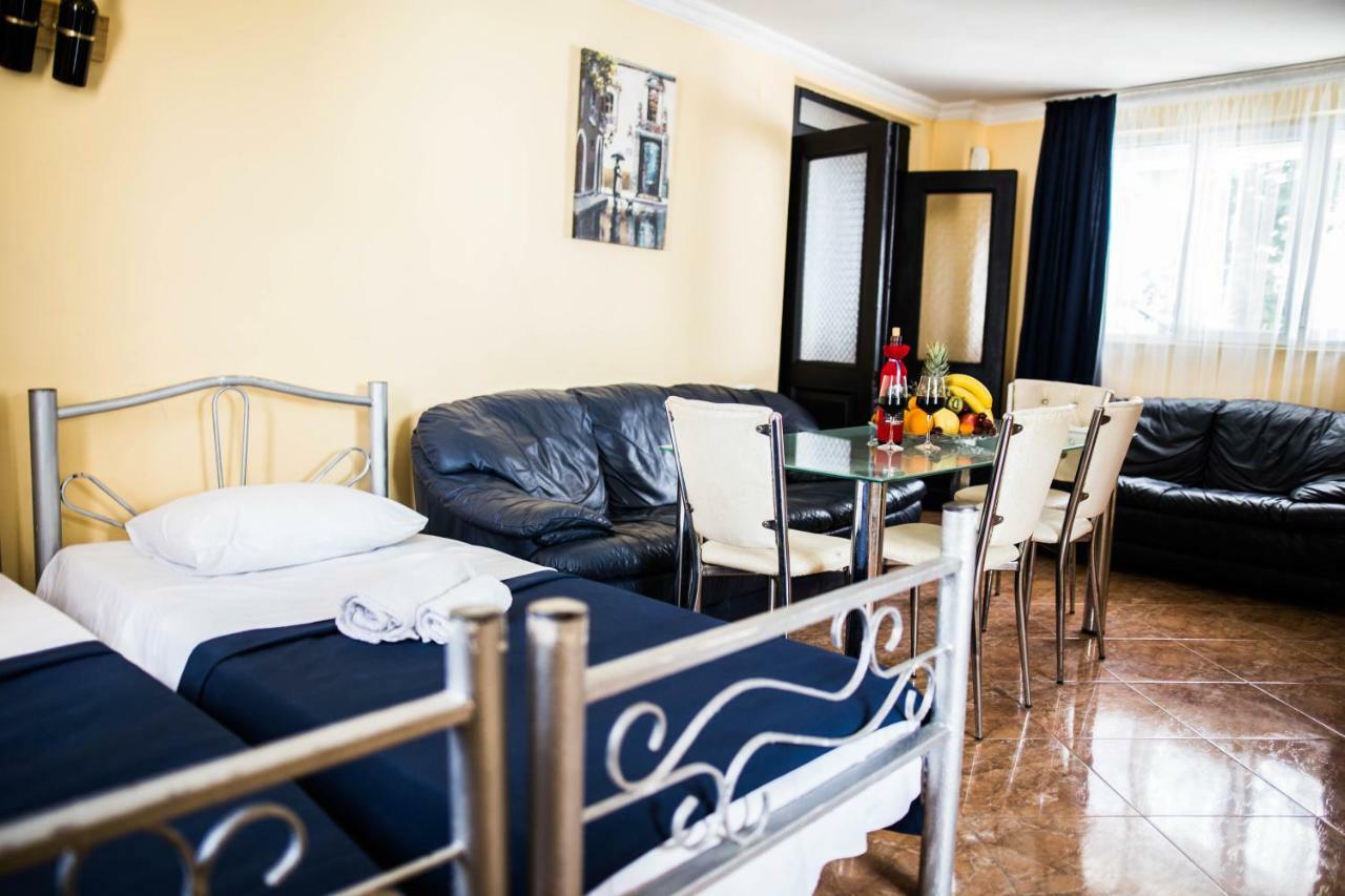 Central Apart-Hotel Batumi Zewnętrze zdjęcie